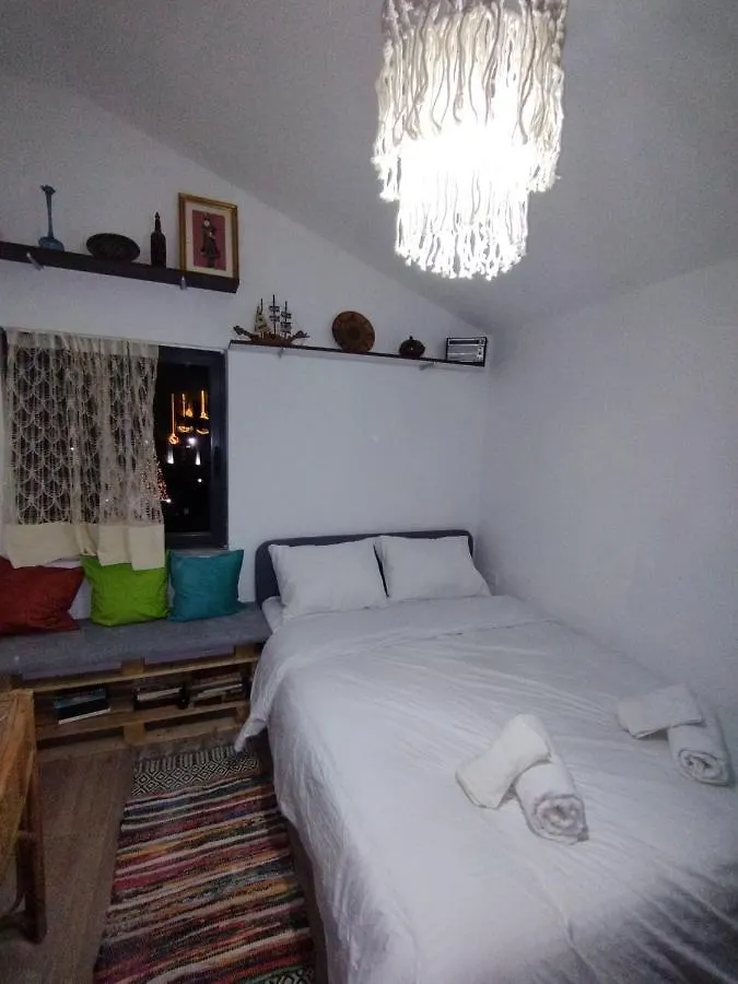 Illyrian Studio Tirana 0*,